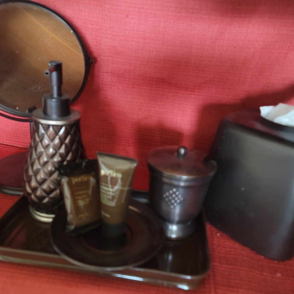 NEW! 6pc. Elegant Bronze/ Brown Metal / Ceramic Complete Bathroom Accessory Set - Picture 14 of 15